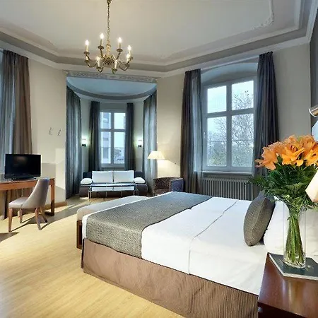 Eurostars Park Maximilian מלון 4*