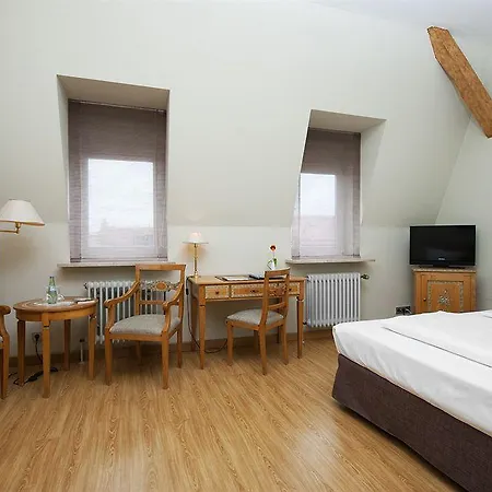 Eurostars Park Maximilian מלון 4*