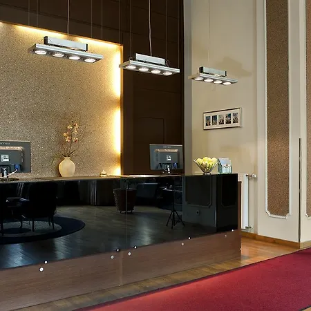 מלון Eurostars Park Maximilian 4*