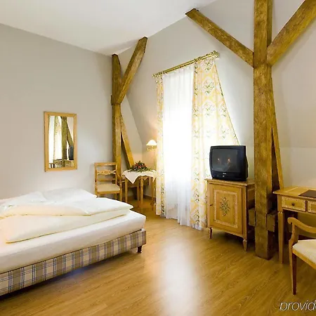 מלון Eurostars Park Maximilian 4*