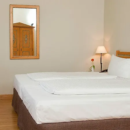 Eurostars Park Maximilian מלון 4*